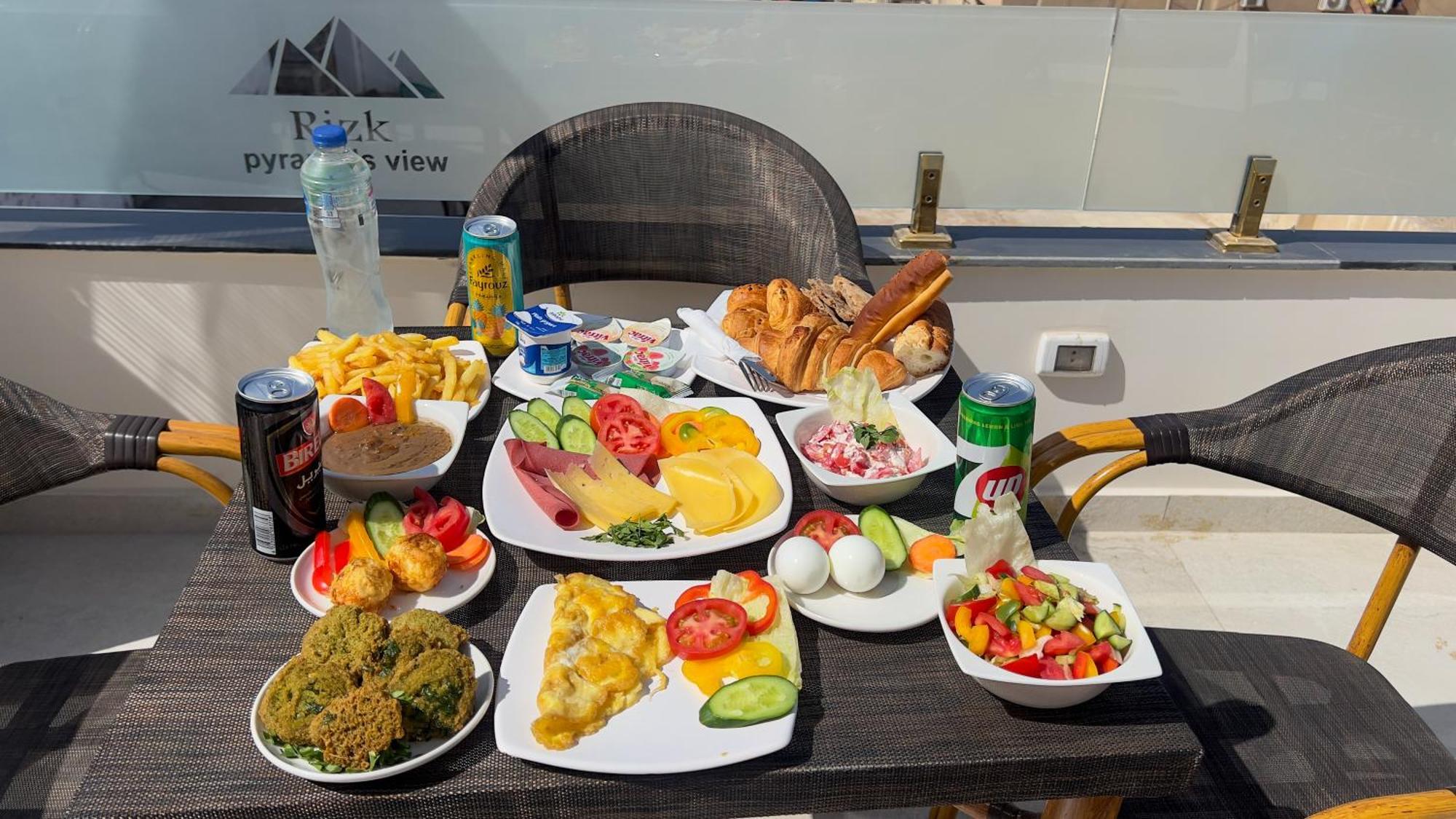 Rizk Pyramids View Hotel Kafret el-Gabal 외부 사진